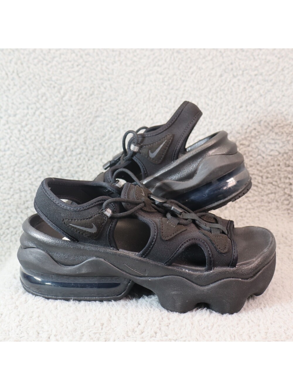 Nike Women sz 7 Air Max KOKO Sandals Black CI8798-003